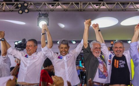 Imagem do post Ex-aliado, Angelo Coronel detona governos petistas: “fala só de pobreza”