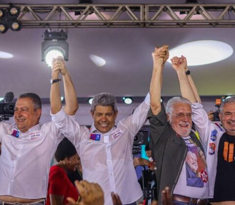 Imagem do post Ex-aliado, Angelo Coronel detona governos petistas: “fala só de pobreza”