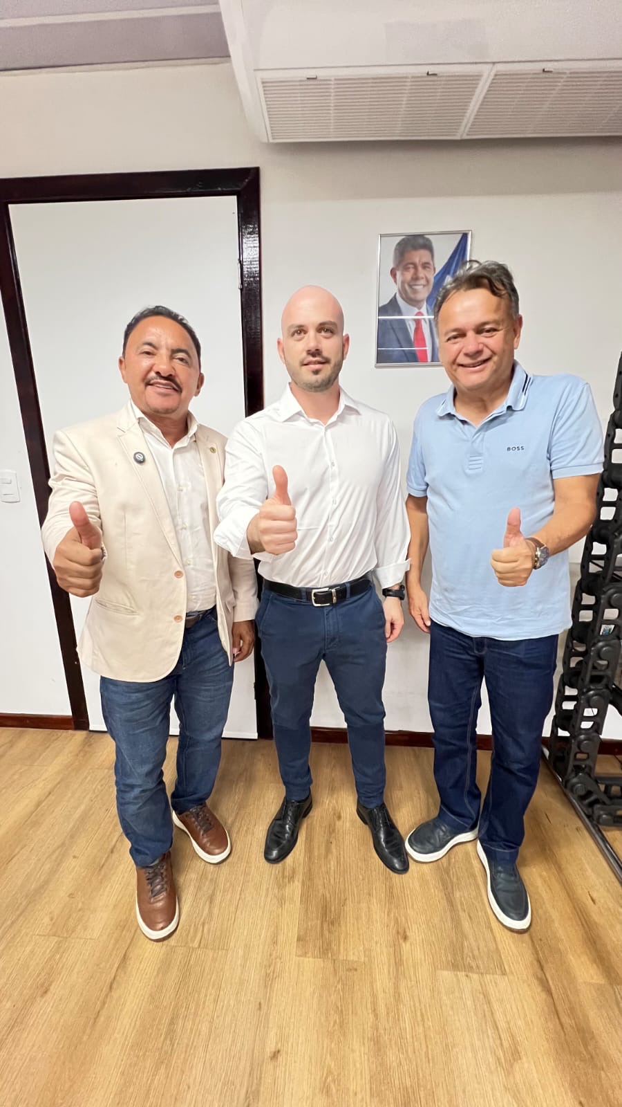 Deputado Roberto Carlos solicita asfaltamento da BA-120 em Uauá
