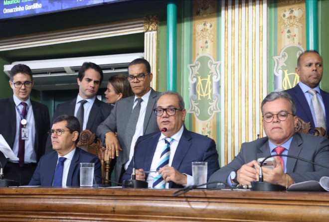 Carlos Muniz fixa calendário de votações na Câmara de Salvador e inclui PL contra Kiss & Fly no aeroporto