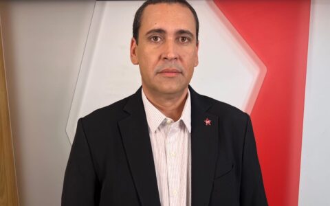 Imagem do post “A história real de Flávio é a corda que vai enforcar a candidatura dele”, diz secretário do PT após escândalo