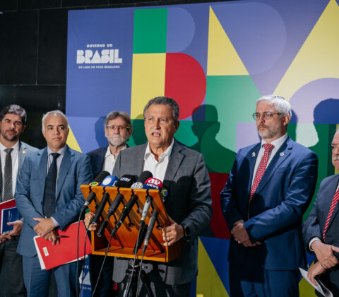 Imagem do post Rui Costa critica gestão de Salvador por falta de merenda em creches e ironiza oposição