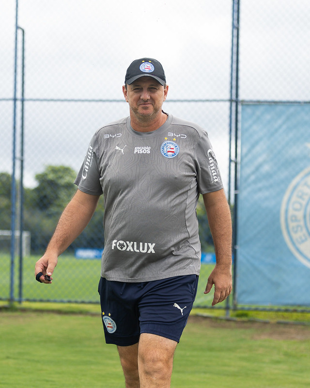 Mistério? Rogério Ceni não viaja com o Bahia para decisão contra o Coritiba