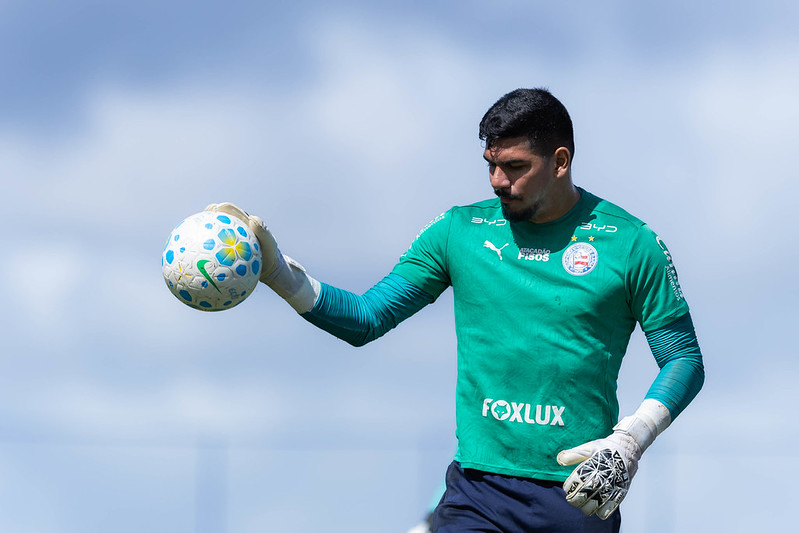 Bahia bate o martelo e define saída de goleiro após desempenho abaixo do esperado
