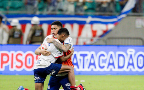 Imagem do post Bahia reage nos acréscimos, vira sobre o Botafogo e encerra jejum na Fonte Nova
