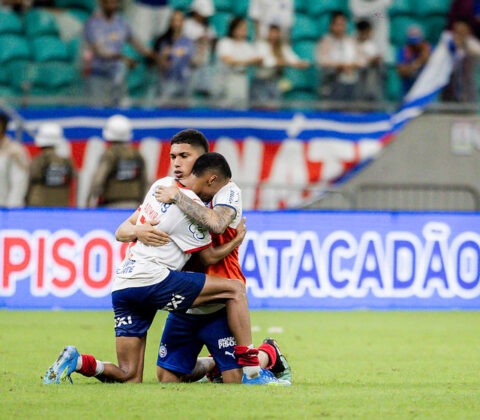 Imagem do post Bahia reage nos acréscimos, vira sobre o Botafogo e encerra jejum na Fonte Nova