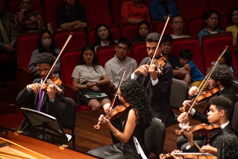 Orquestra Neojiba na China: turnê termina em Shenzhen