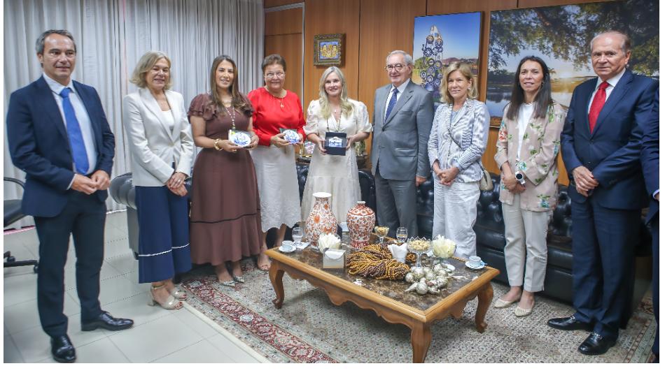 Ivana Bastos recebe visita do cônsul-geral de Portugal em Salvador