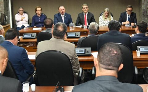 Imagem do post CCJ aprova Adolfo Menezes para o TCM; indicação segue para o plenário da Alba