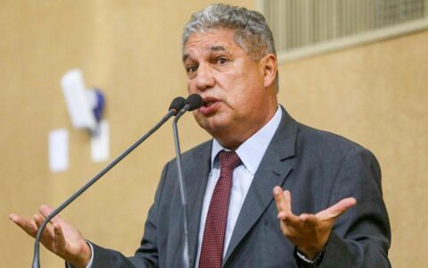 Imagem do post Deputado ironiza movimento do PL contra pesquisa eleitoral: “Começou a cair”