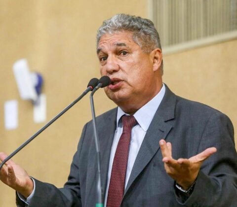 Imagem do post Deputado ironiza movimento do PL contra pesquisa eleitoral: “Começou a cair”