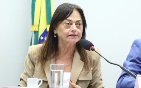 Imagem do post Comissão da Câmara aprova projeto que garante uso de nome religioso em órgãos públicos