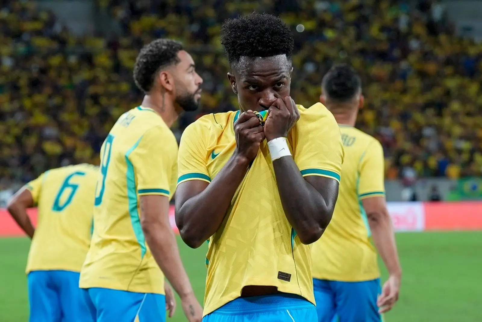 Brasil goleia Panamá por 6 a 2 antes da Copa do Mundo