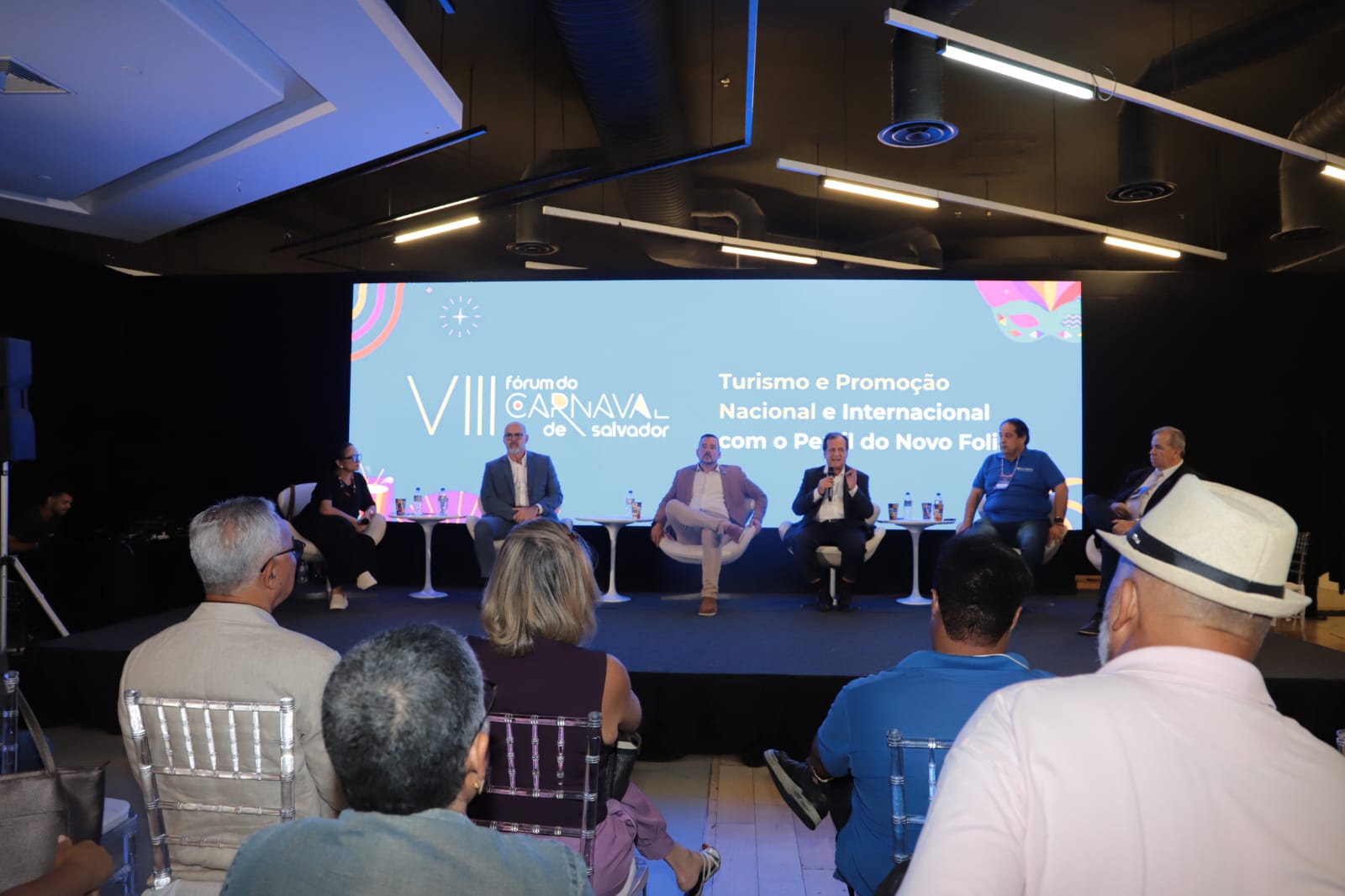 Fórum do Carnaval debate futuro da folia e impacto bilionário do turismo na Bahia