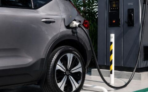 Imagem do post Inmetro estuda criação de regras para baterias e recarga de veículos elétricos no Brasil