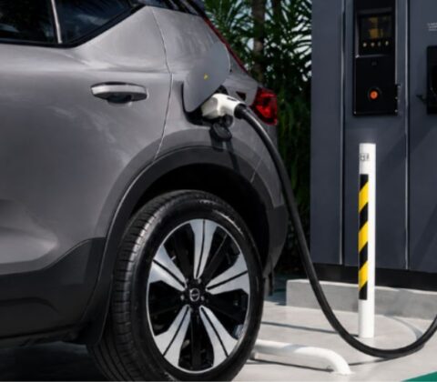 Imagem do post Inmetro estuda criação de regras para baterias e recarga de veículos elétricos no Brasil