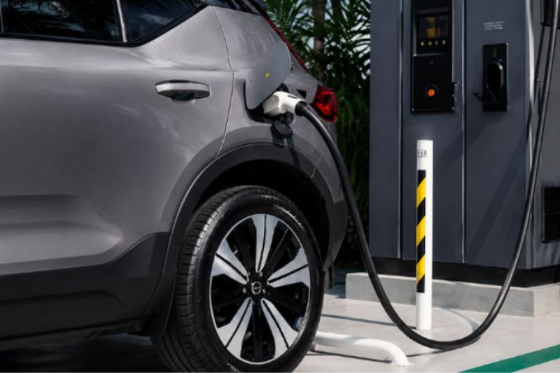 Inmetro estuda criação de regras para baterias e recarga de veículos elétricos no Brasil