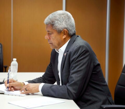 Imagem do post Jerônimo Rodrigues encaminha LDO 2027 à Alba com previsão de R$ 85,6 bilhões