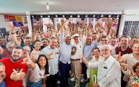 Imagem do post Base de ACM Neto em 2022 migra para Jerônimo durante ato político em Jacobina