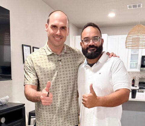Imagem do post Leandro de Jesus é convidado por Eduardo Bolsonaro para representar a Bahia em comitiva de reunião entre Flávio e Trump