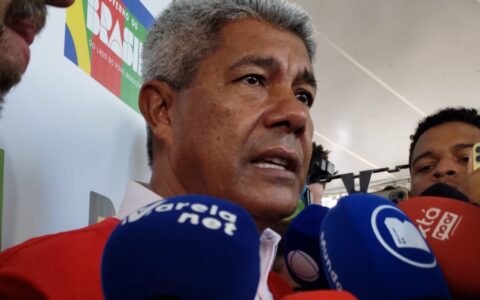 Imagem do post Jerônimo rebate oposição e sai em defesa de prefeitos