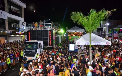 Imagem do post Ritmo, suor e alegria: O encontro épico de Timbalada e Psirico na Coité Folia
