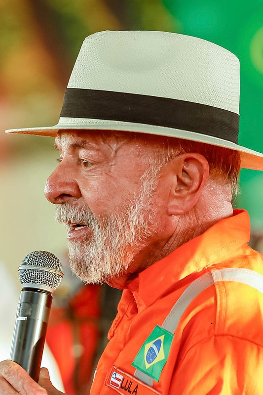 Lula quebra silêncio sobre escândalo de Flávio Bolsonaro e Vorcaro: “Não sou policial”