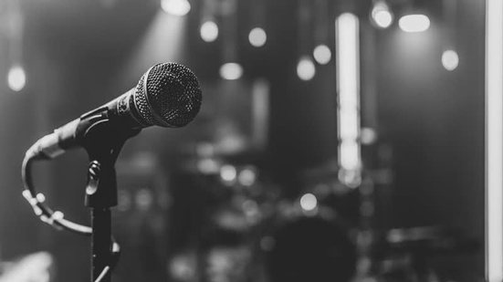 Cantor sertanejo é encontrado morto dentro de casa; saiba detalhes