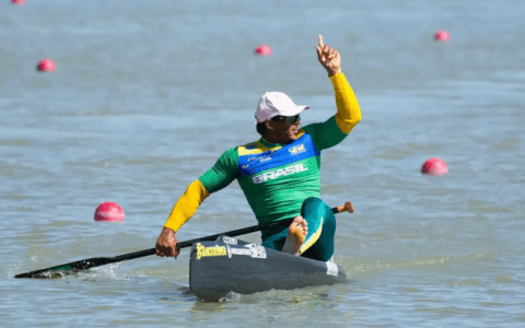 Imagem do post Isaquias Queiroz brilha na Hungria e conquista a prata