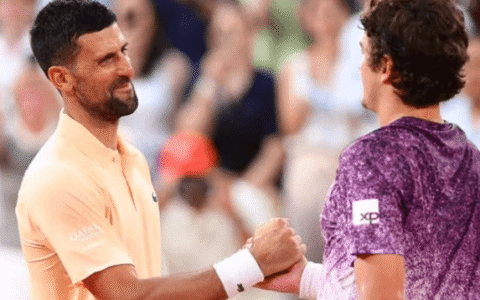 Imagem do post João Fonseca entra para a história ao derrotar Djokovic em Grand Slam