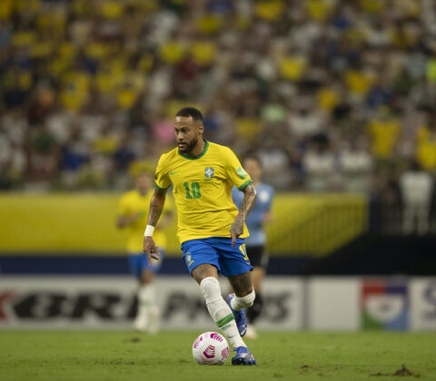Imagem do post CBF confirma lesão de Neymar e craque pode perder início da Copa do Mundo