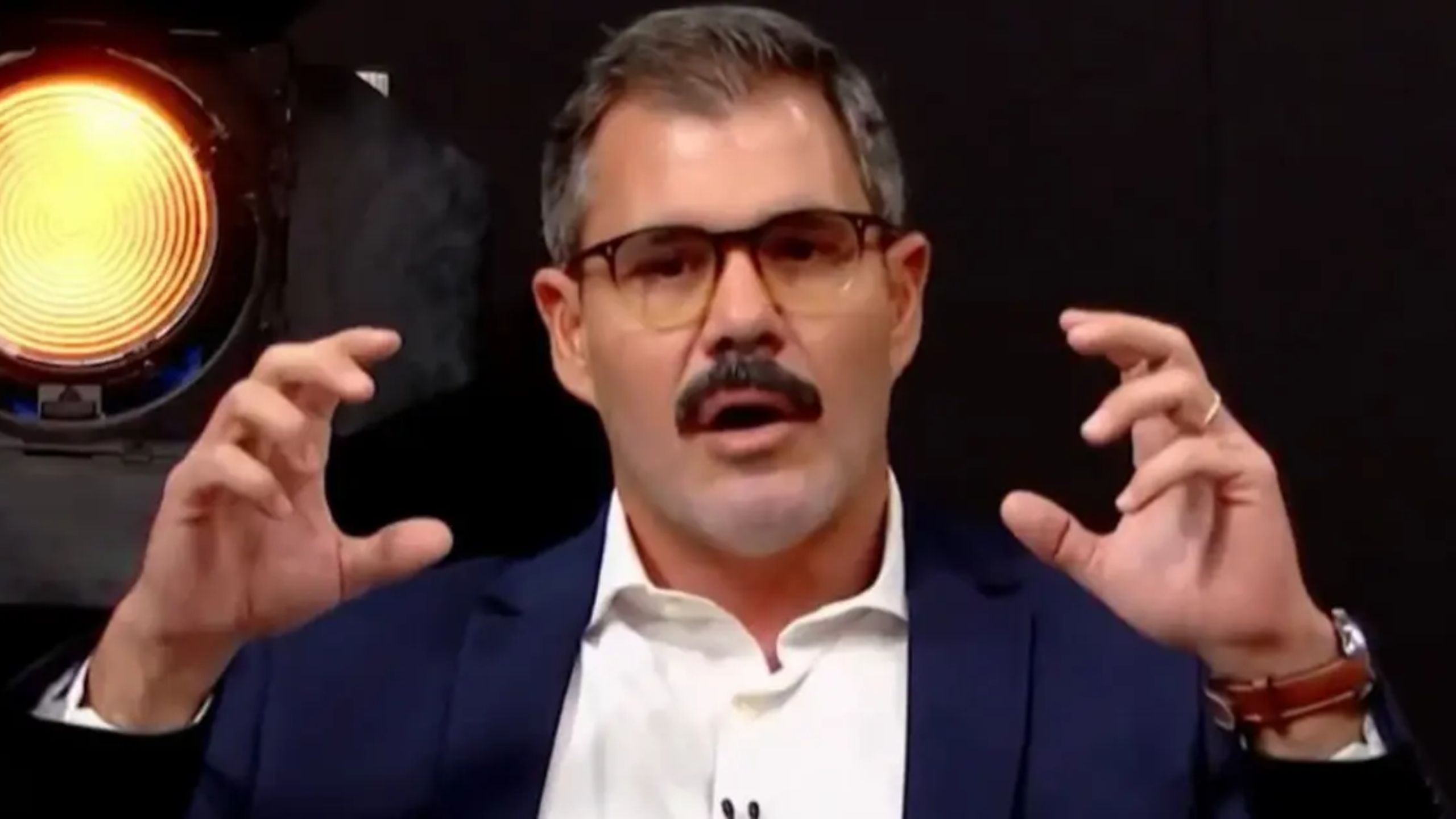 VÍDEO: Juliano Cazarré causa polêmica ao afirmar que mulher mata mais do que homens no Brasil