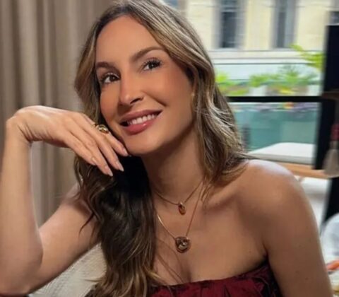 Imagem do post Evangélica, Claudia Leitte se coloca como aliada da comunidade LGBTQIAPN+