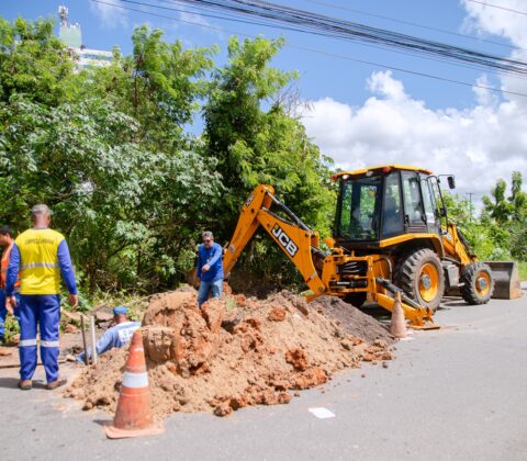 Imagem do post Prefeitura de Lauro de Freitas intensifica manutenção da rede de drenagem para prevenir alagamentos