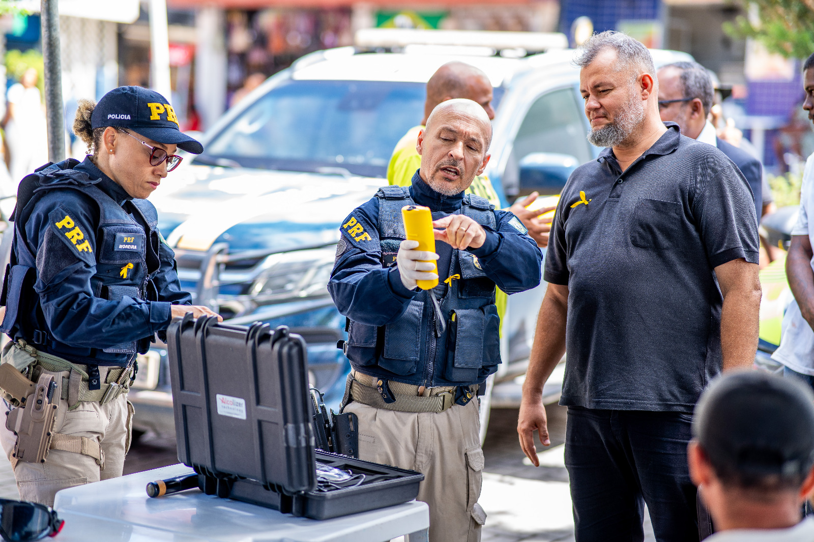 STT lança campanha do Maio Amarelo com ação no Centro de Camaçari