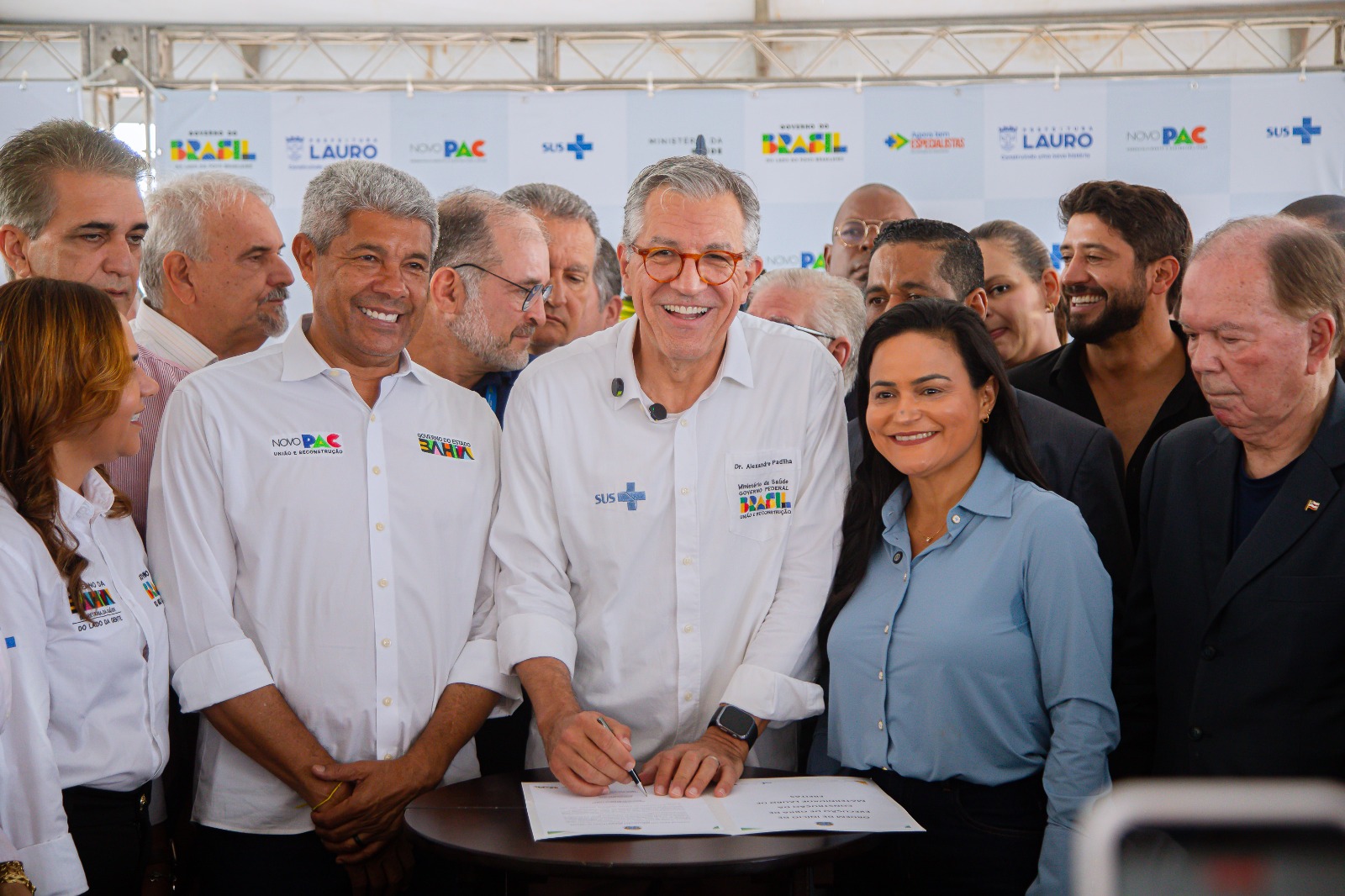 Lauro de Freitas inicia obra da primeira maternidade municipal da história