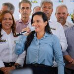 Débora Regis dá início à primeira maternidade municipal de Lauro de Freitas