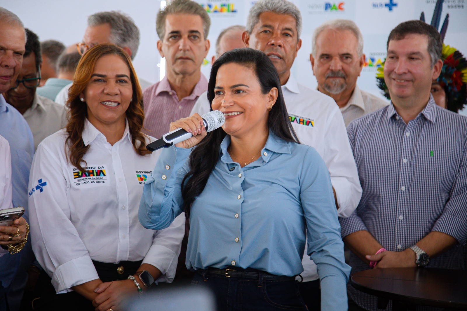 Débora Regis dá início à primeira maternidade municipal de Lauro de Freitas