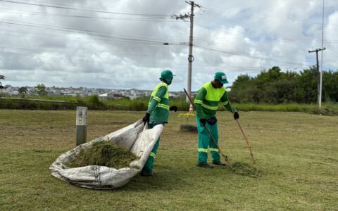 Imagem do post Camaçari realiza ações de limpeza urbana em diferentes pontos da sede
