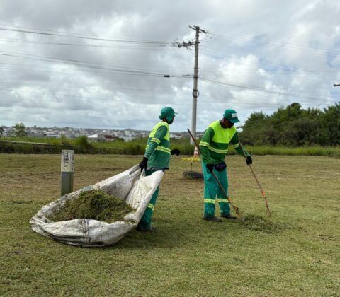 Imagem do post Camaçari realiza ações de limpeza urbana em diferentes pontos da sede