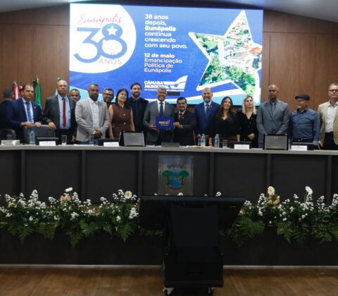 Imagem do post Jerônimo recebe título de cidadão eunapolitano e maior honraria da cidade durante aniversário de Eunápolis