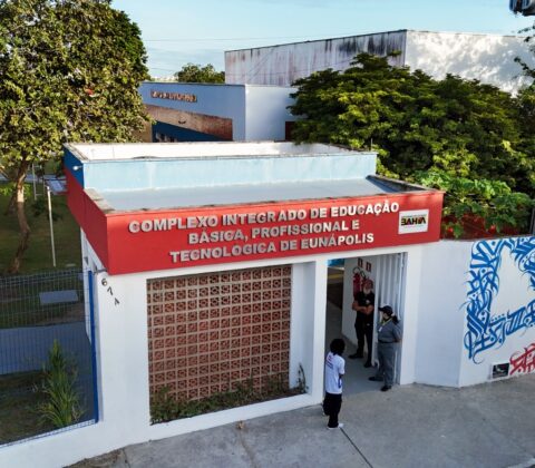 Imagem do post Governo do Estado entrega nova escola e pacote de investimentos em Eunápolis