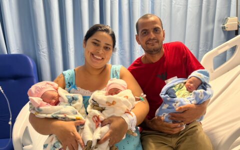 Imagem do post Maternidade de Salvador recebe gestante do interior e celebra nascimento raro de trigêmeos