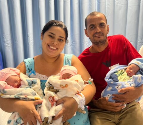 Imagem do post Maternidade de Salvador recebe gestante do interior e celebra nascimento raro de trigêmeos