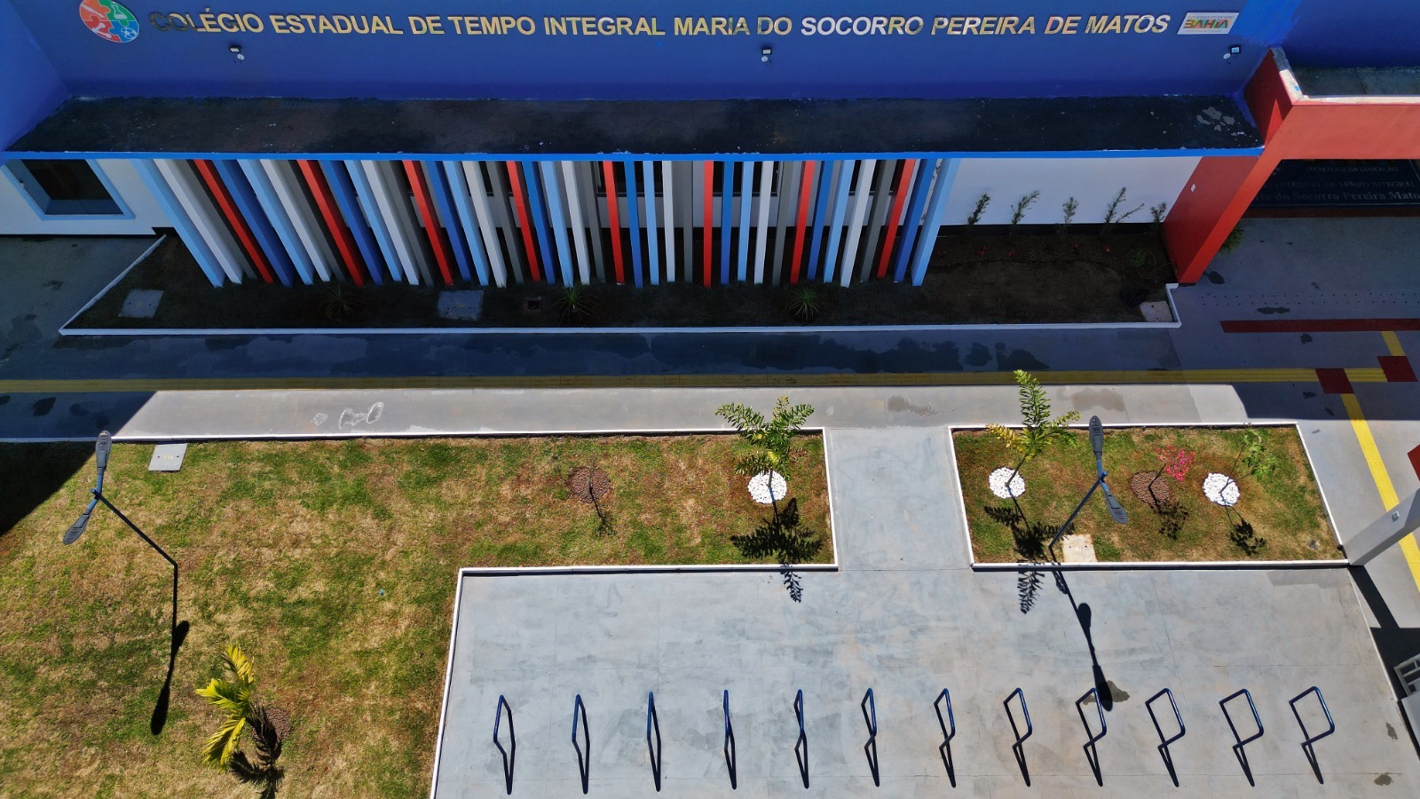 Jerônimo entrega escola, estrada e anuncia pacote de obras em Jaborandi