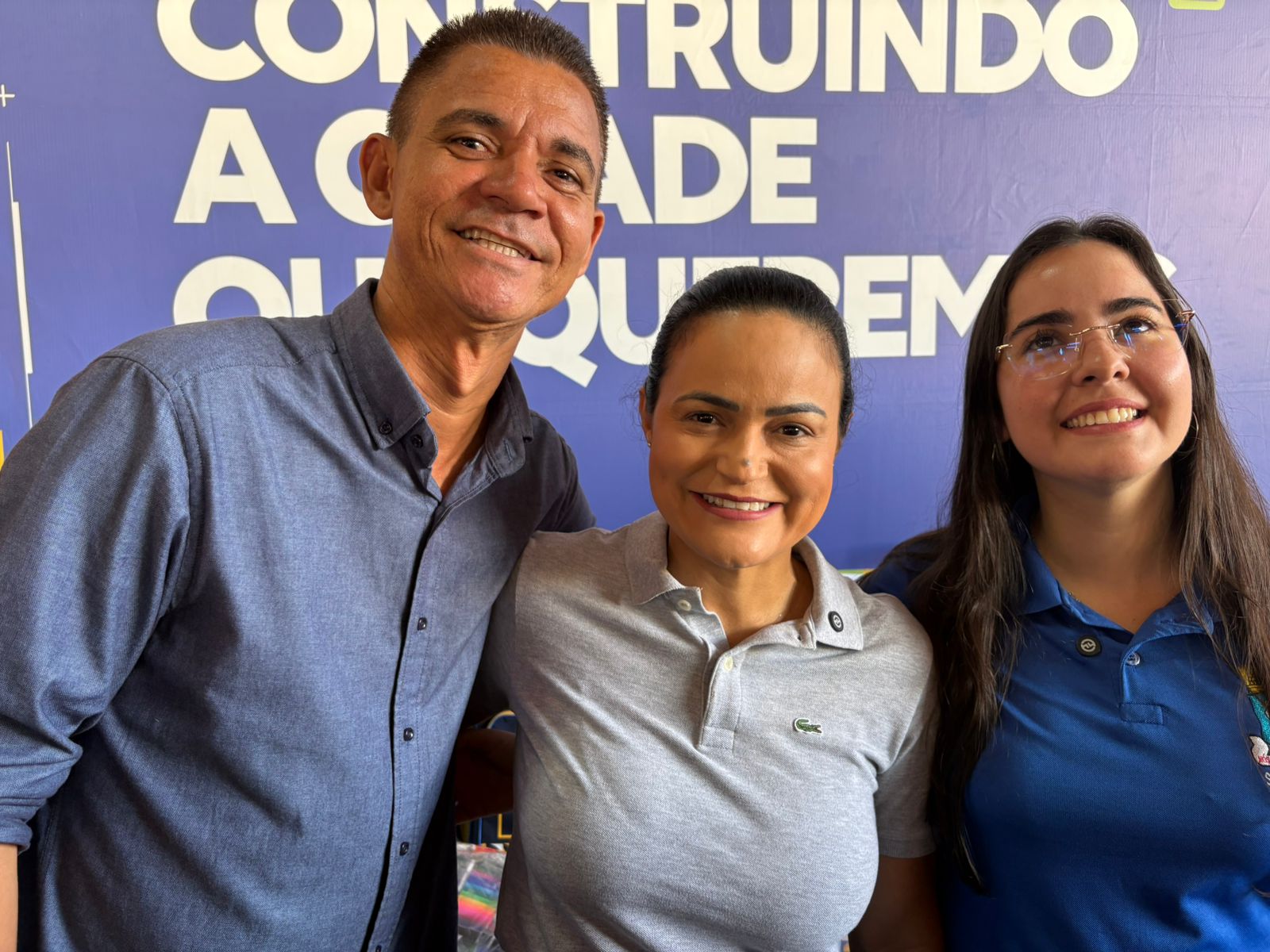 “Nunca houve algo assim”: Débora Regis destaca entrega inédita de kits escolares em Lauro