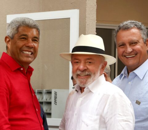 Imagem do post Lula e Rui Costa entregam moradias e reabrem fábrica de fertilizantes em Camaçari