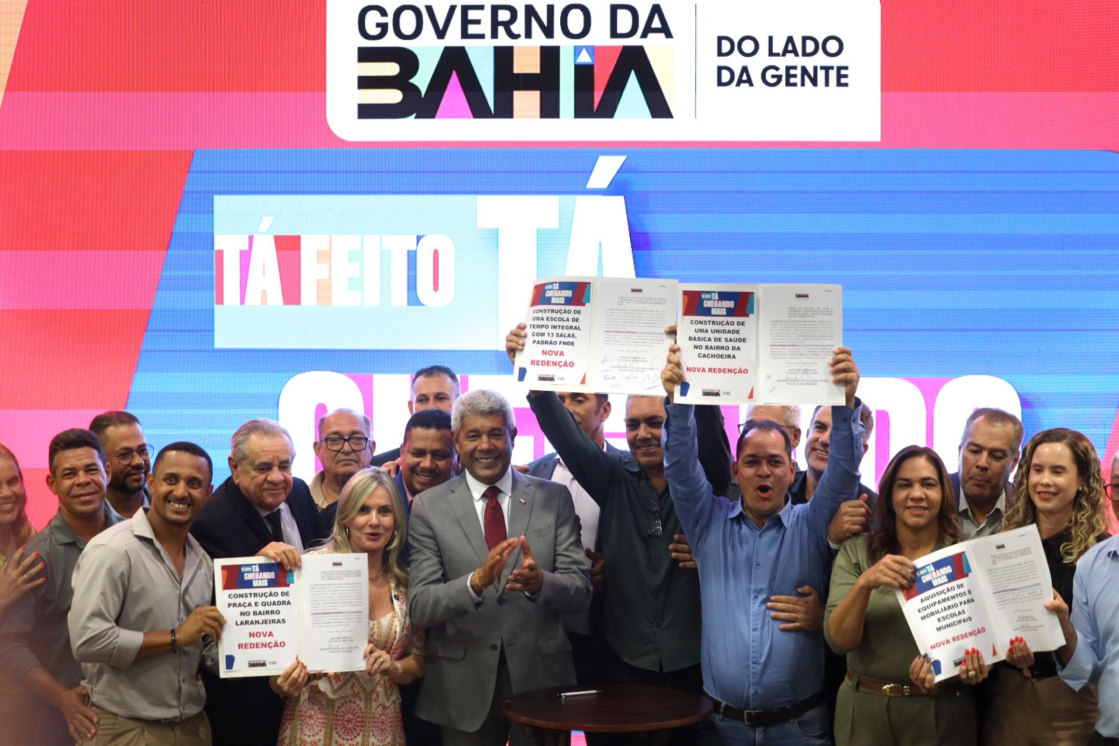 Jerônimo anuncia R$ 211 milhões para 14 cidades da Bahia; veja quais municípios serão beneficiados