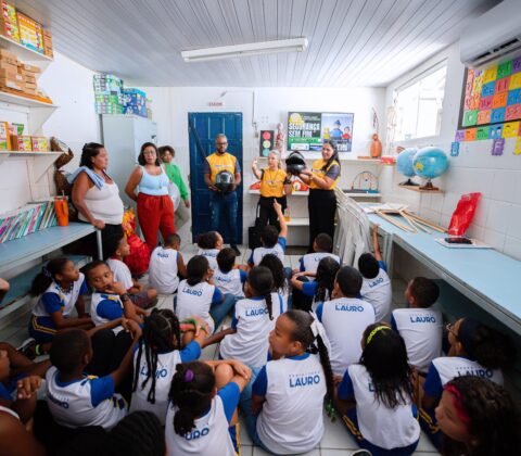 Imagem do post Estudantes da rede municipal de Lauro de Freitas recebem orientações sobre trânsito seguro