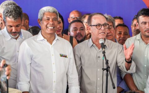 Imagem do post Prefeito de Cairu surpreende ao se aproximar de Jerônimo e fala em “virada de página”